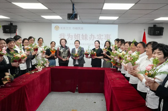 花漾時光,巾幗巧手享春色